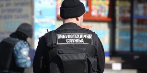 Police evacuated passengers and employees of railway station in Zhytomyr and closed the railway station following a false bomb alarm.