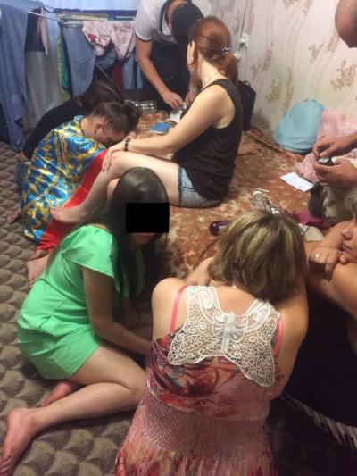 Мужчина требовал у бывшей девушки 50 тысяч рублей за ее интимные видео