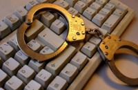 Пенсионера МВД из Запорожской области осудили за распространение порно
