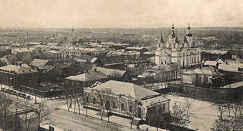 В сквере на Базарной нашли остатки торговых рядов старого Александровска (Фото)