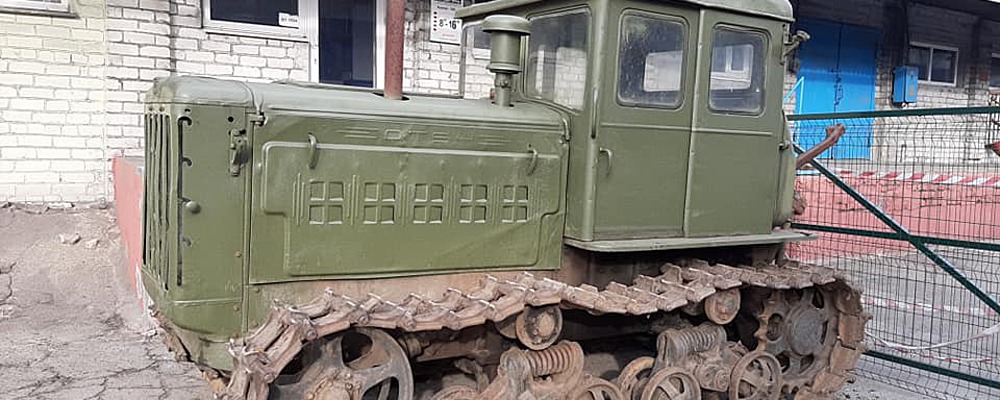 Запорожский музей техники пополнился единственным в своем роде трактором