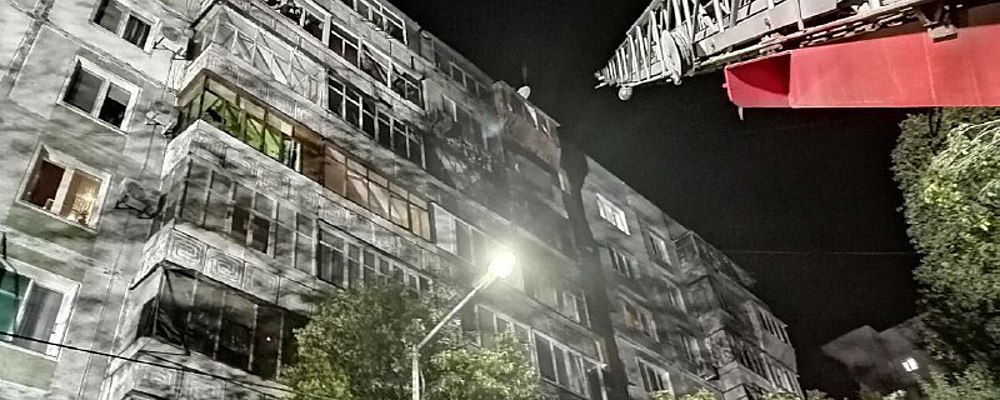 В запорожской многоэтажке сгорели 7 балконов – жильцов эвакуировали