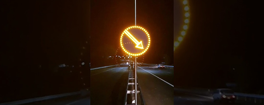 На стратегической запорожской трассе устанавливают знаки LED-подсветкой