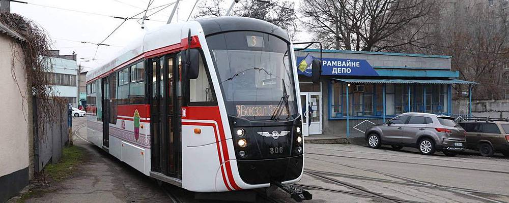 В Запорожье собрали еще один новый трамвай (Фото)