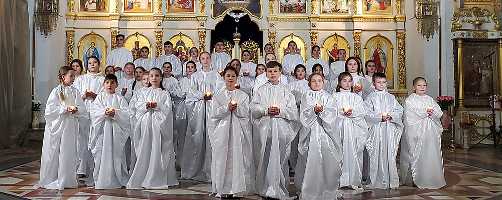 Запорожские дети исполнили в соборе "Щедривку" (Видео)
