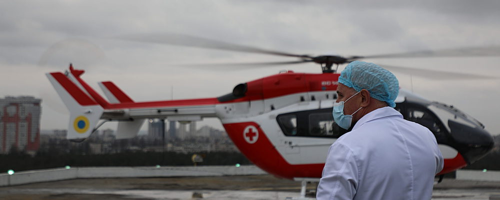 Устроили целую спецоперацию: запорожца с пересаженным сердцем доставили на вертолете в столицу