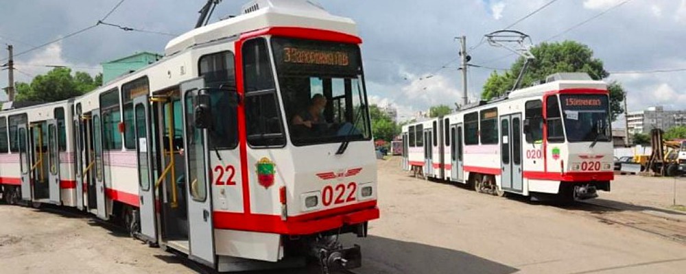 В Запорожье на маршрут вышел очередной европейский трамвай