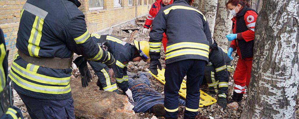 С запорожской многоэтажки обвалился балкон: погиб мужчина