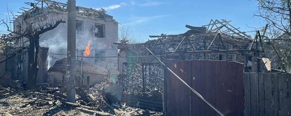 Утром по Запорожью нанесли ракетный удар: пострадали 5 человек, разрушены дома