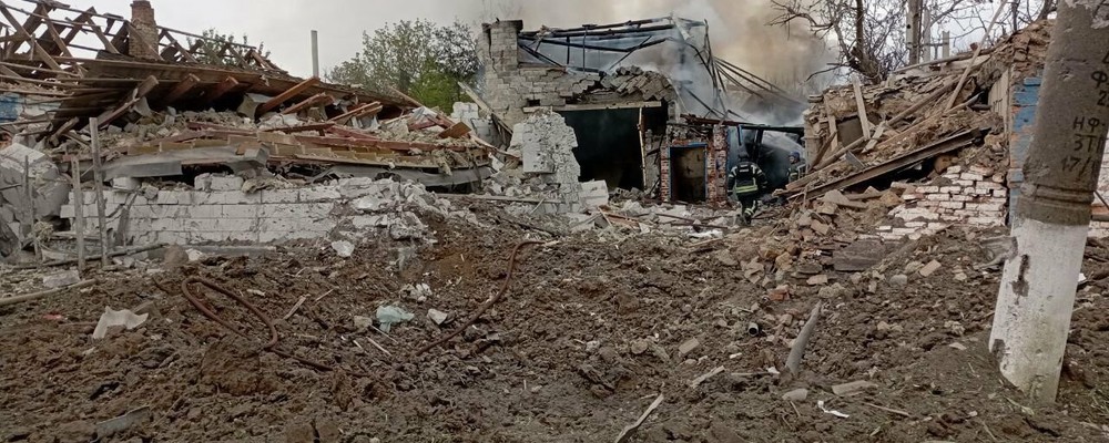 На Запоріжжі росіяне обстріляли житлові будинки: місцева отримала тяжкі поранення