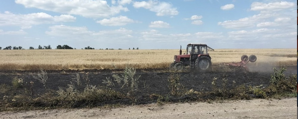 На Запоріжжі окупанти спалили величезне поле пшениці