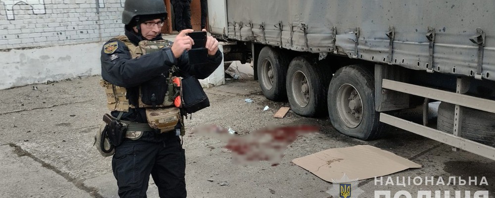 На Запоріжжі окупанти вдарили дроном по вантажівці з гуманітаркою: є загиблі та поранені