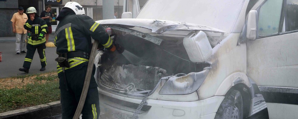 В Запоріжжі на ходу загорілась маршрутка