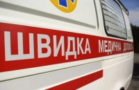 Опасная работа: в Запорожье агитатор за одного из кандидатов получила химический ожог