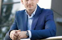 Александр Тиховод: «Депутат в парламенте ничем не отличается от менеджера в банке»